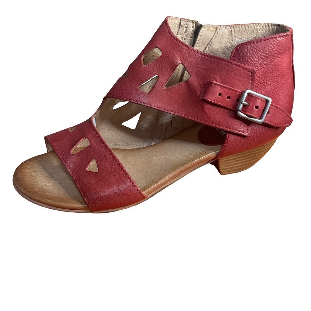 Miz Mooz Scarlet EU 40/US 9-9.5 sandals wide